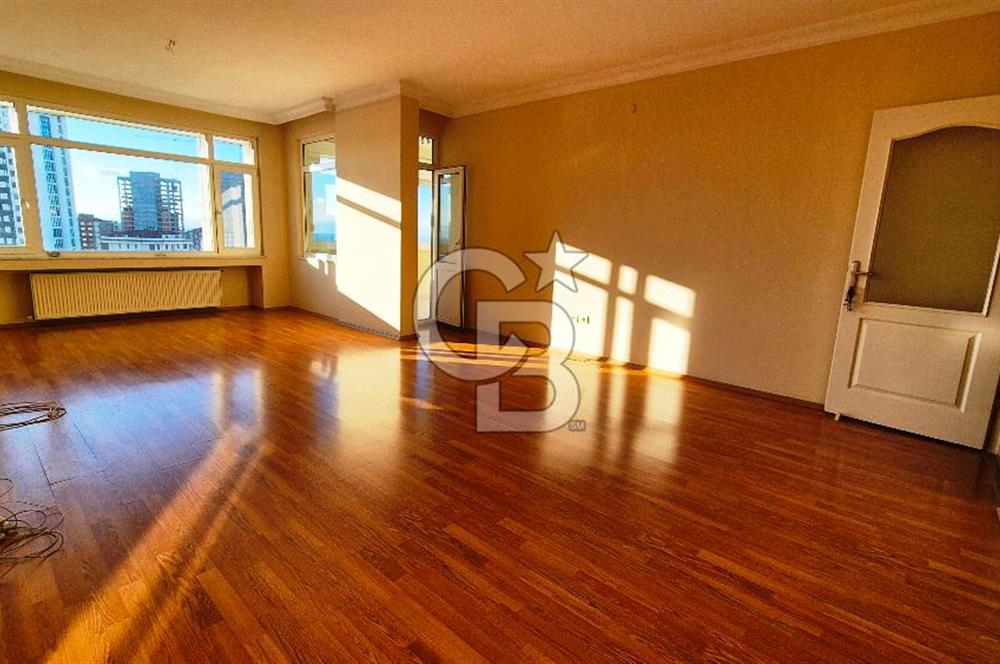 Seçkin Konaklar Sitesinde Deniz Manzaralı 3+1 Daire