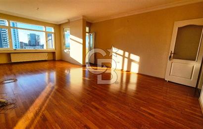 Seçkin Konaklar Sitesinde Deniz Manzaralı 3+1 Daire