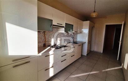 Seçkin Konaklar Sitesinde Deniz Manzaralı 3+1 Daire