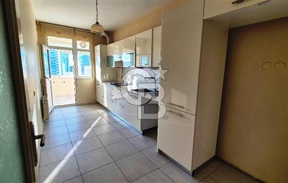 Seçkin Konaklar Sitesinde Deniz Manzaralı 3+1 Daire