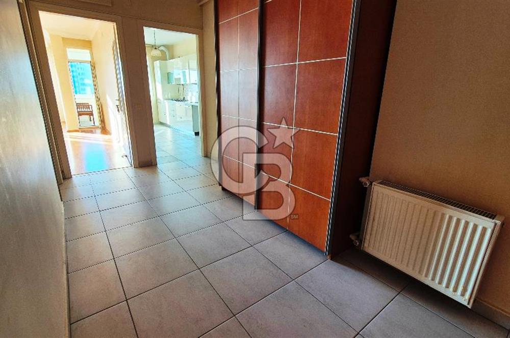 Seçkin Konaklar Sitesinde Deniz Manzaralı 3+1 Daire