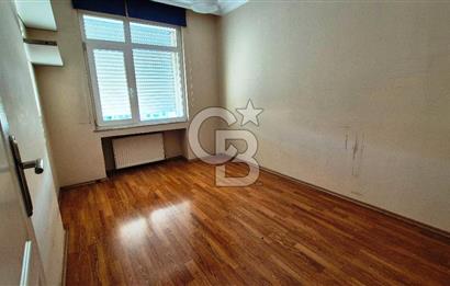 Seçkin Konaklar Sitesinde Deniz Manzaralı 3+1 Daire