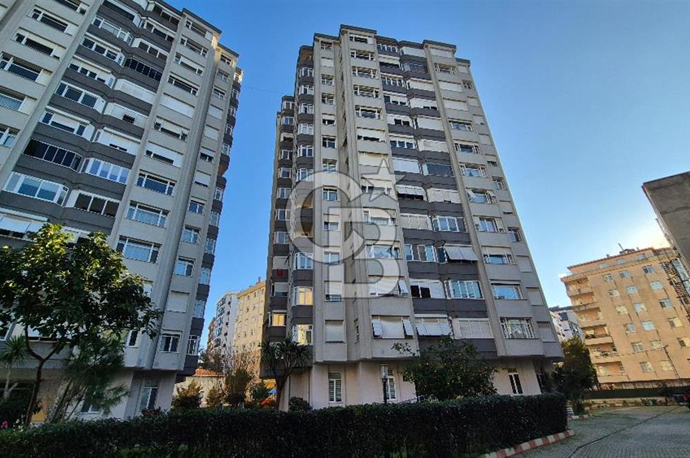 Seçkin Konaklar Sitesinde Deniz Manzaralı 3+1 Daire