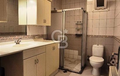 Seçkin Konaklar Sitesinde Deniz Manzaralı 3+1 Daire