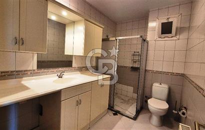 Seçkin Konaklar Sitesinde Deniz Manzaralı 3+1 Daire