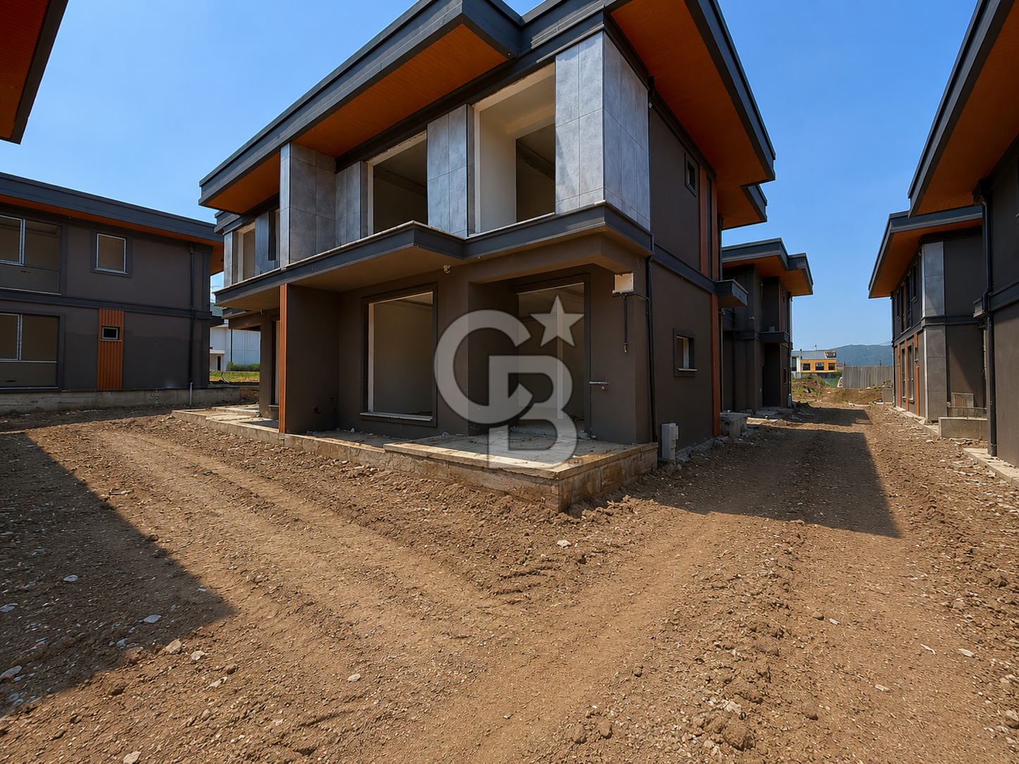 KOCAELİ YENİKÖY MERKEZ 4+1 SATILIK SİTE İÇERİSİNDE VİLLA