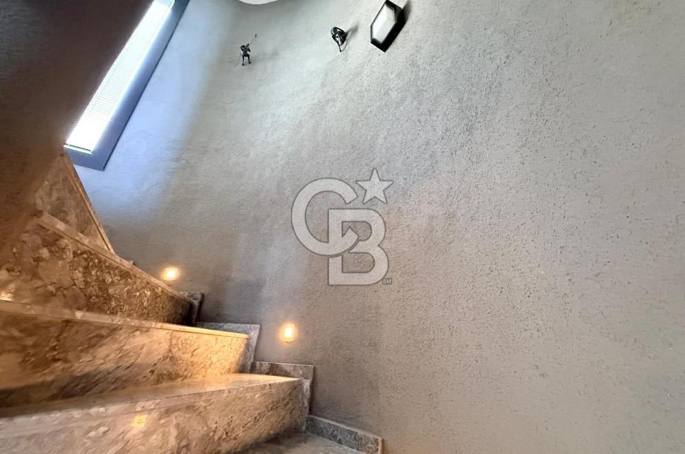 BOĞAZİÇİ/ ADABÜKÜ MAVİ TUR SİTESİ EŞSİZ DENİZ MANZARALI VİLLA