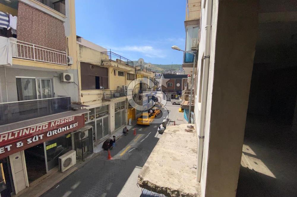 İzmir Bornova Altındağ Kemalpaşa cad. sokağında satılık bina 