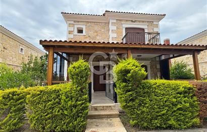 İZMİR FOÇA GÜLTEKİN KONAKLARINDA SATILIK 5+2 VİLLA