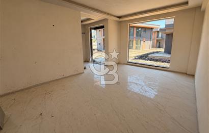 KOCAELİ YENİKÖY MERKEZ 4+1 SATILIK SİTE İÇERİSİNDE VİLLA