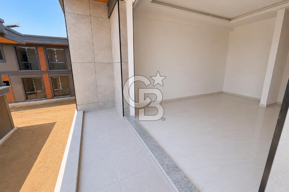 KOCAELİ YENİKÖY MERKEZ 4+1 SATILIK SİTE İÇERİSİNDE VİLLA
