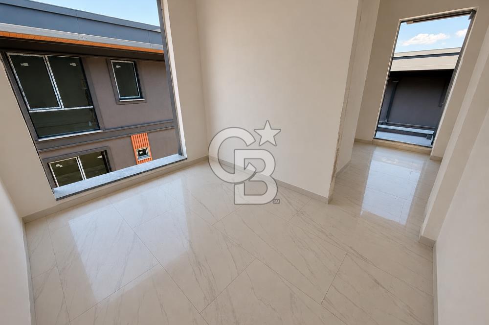 KOCAELİ YENİKÖY MERKEZ 4+1 SATILIK SİTE İÇERİSİNDE VİLLA