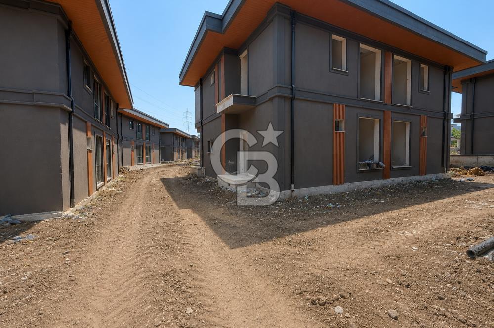 KOCAELİ YENİKÖY MERKEZ 4+1 SATILIK SİTE İÇERİSİNDE VİLLA