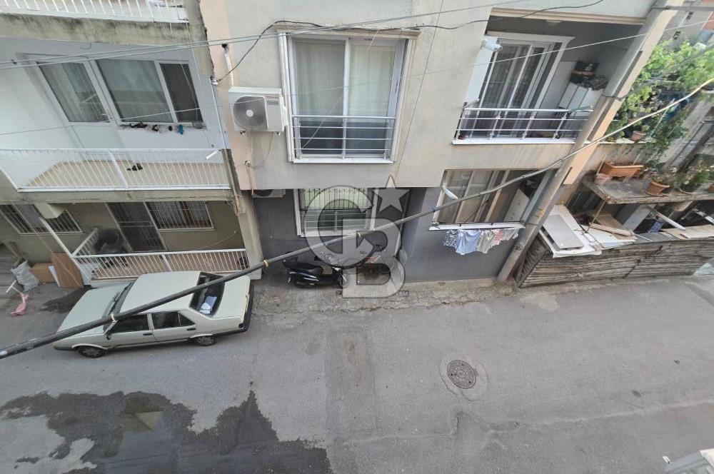 Çiğli Ataşehir Mahallesi'nde 2+1 Kiralık Daire