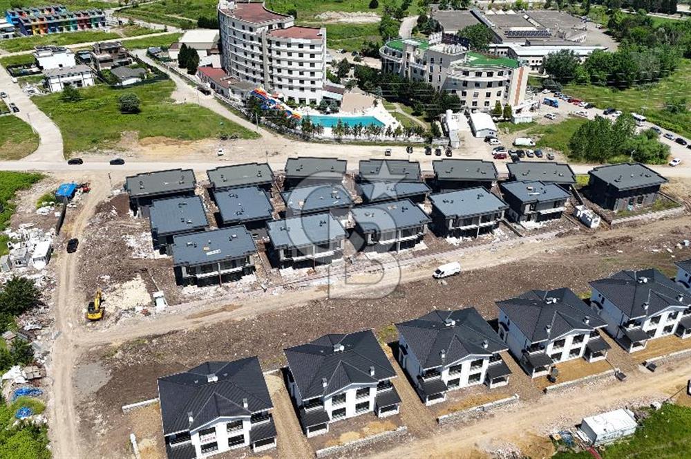 KOCAELİ YENİKÖY MERKEZ 4+1 SATILIK SİTE İÇERİSİNDE VİLLA
