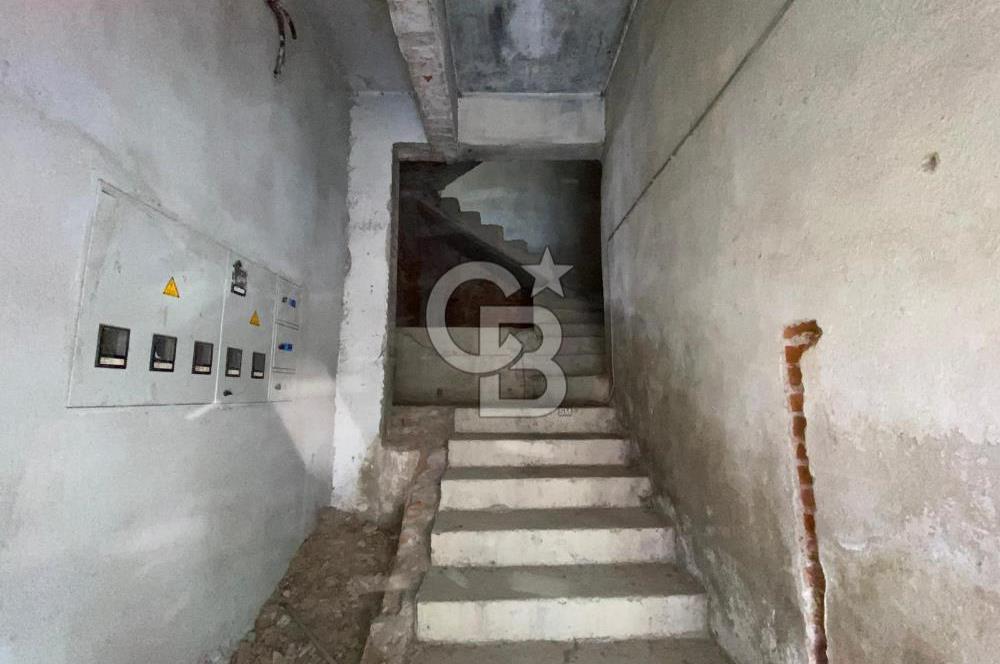İzmir Bornova Altındağ Kemalpaşa cad. sokağında satılık bina 