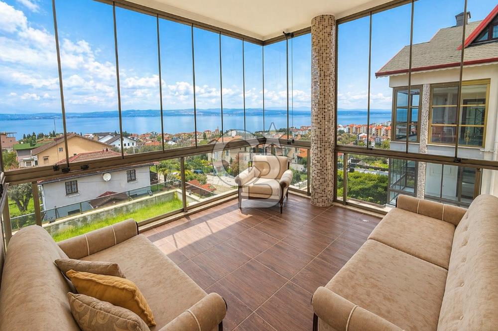 KOCAELİ KARAMÜRSEL DENİZ MANZARALI BAHÇELİ SATILIK DUBLEKS DAİRE