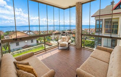 KOCAELİ KARAMÜRSEL DENİZ MANZARALI BAHÇELİ SATILIK DUBLEKS DAİRE