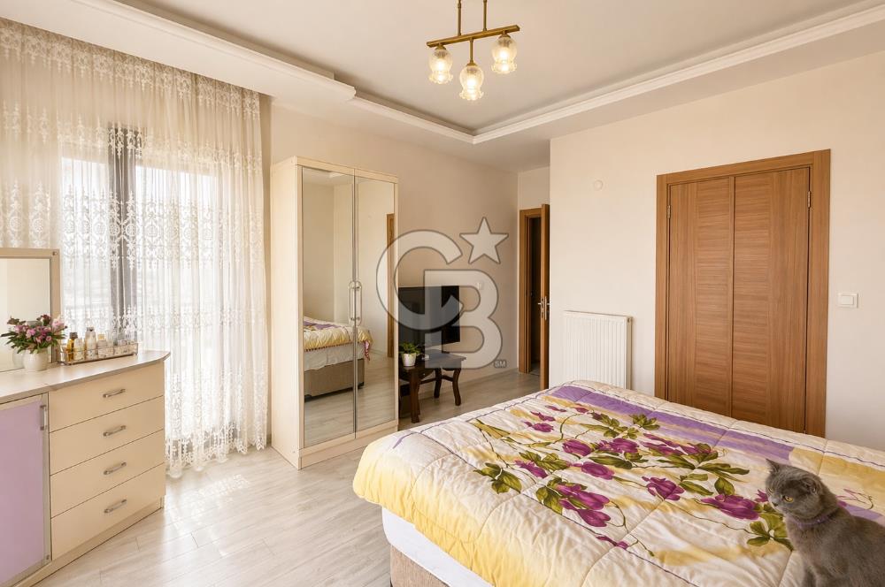 KOCAELİ KARAMÜRSEL DENİZ MANZARALI BAHÇELİ SATILIK DUBLEKS DAİRE