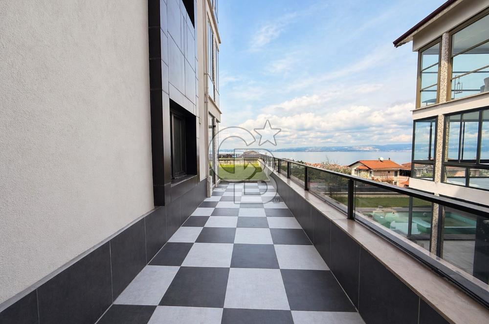KOCAELİ KARAMÜRSEL DENİZ MANZARALI BAHÇELİ SATILIK DUBLEKS DAİRE