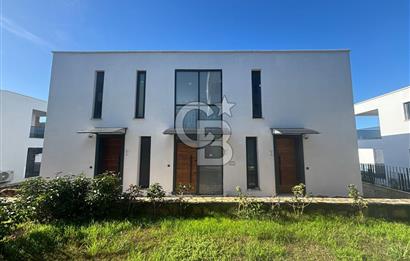 HAVUZLU VE PRESTİJLİ SİTE İÇİ 3 BANYOLU DELUXE 2+1 VİLLA TAKASLI