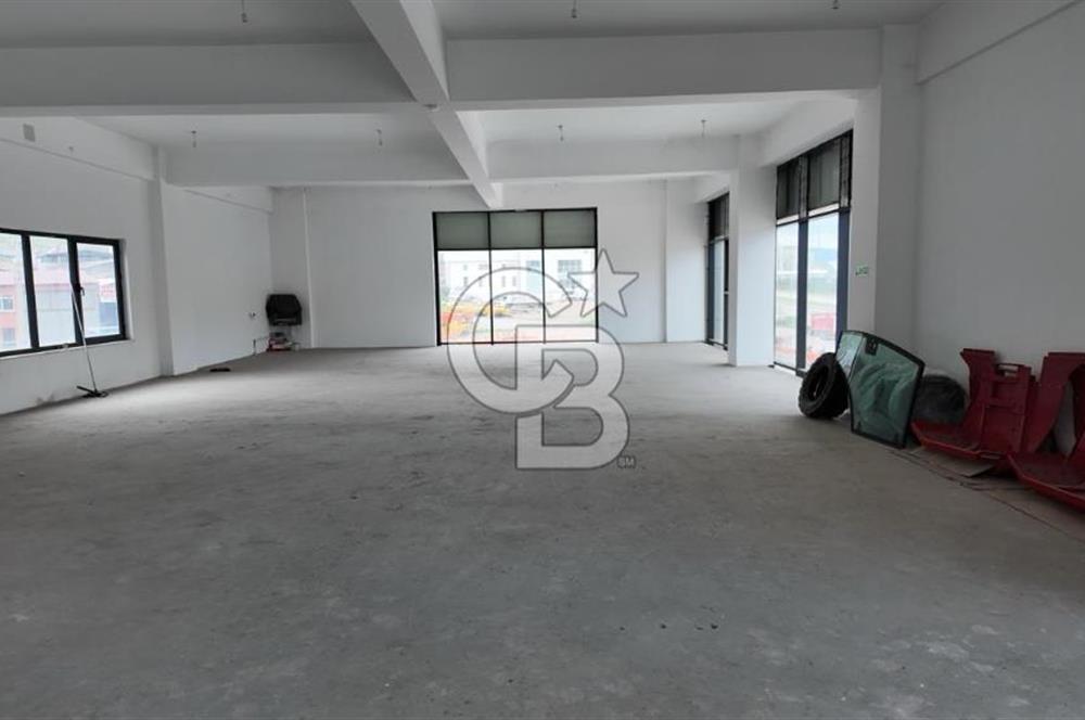 ÇANKIRI MERKEZ OTO SANAYİDE PRESTİJLİ SHOWROOM   HEM SATILIK HEM KİRALIK
