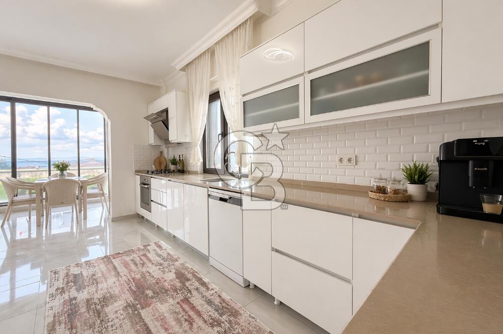 KOCAELİ KARAMÜRSEL DENİZ MANZARALI BAHÇELİ SATILIK DUBLEKS DAİRE