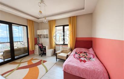 KOCAELİ KARAMÜRSEL DENİZ MANZARALI BAHÇELİ SATILIK DUBLEKS DAİRE
