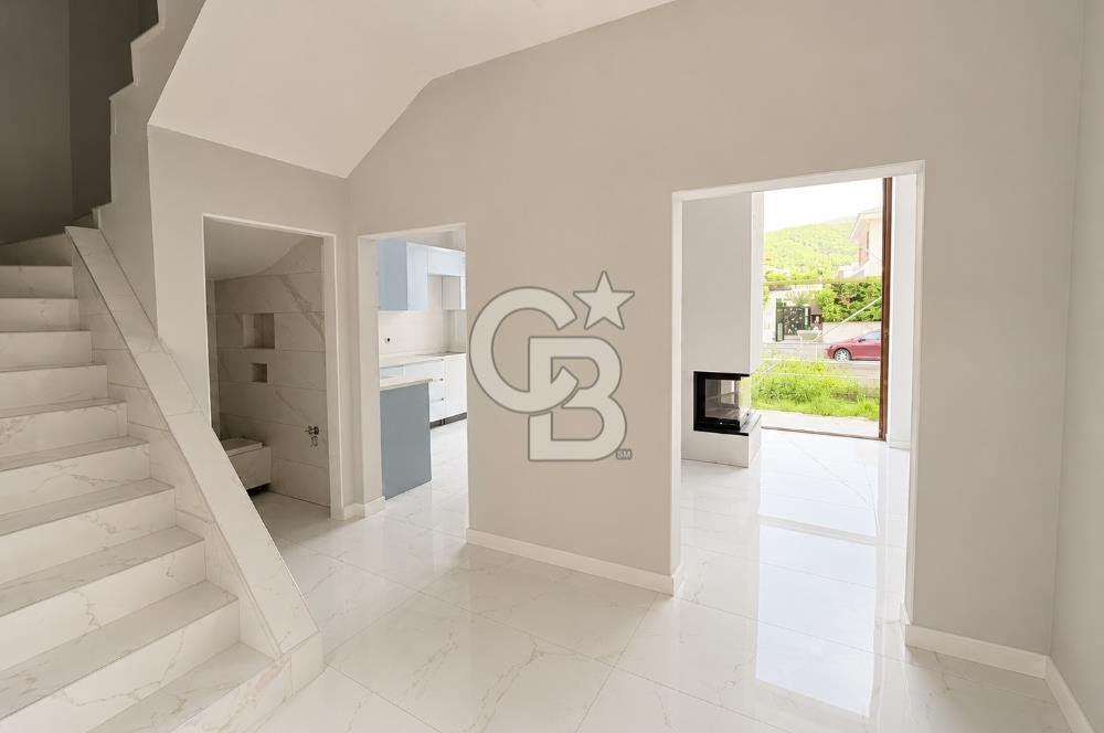 KOCAELİ BAŞİSKELE YENİKÖY'DE SİTE İÇERİSİNDE SATILIK VİLLA