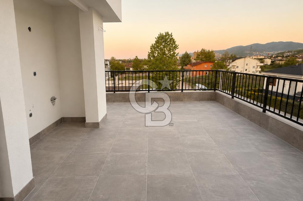 KOCAELİ BAŞİSKELE YENİKÖY'DE SİTE İÇERİSİNDE SATILIK VİLLA