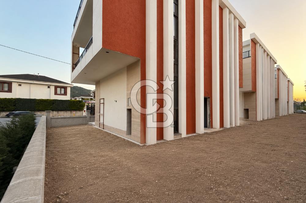 KOCAELİ BAŞİSKELE YENİKÖY'DE SİTE İÇERİSİNDE SATILIK VİLLA