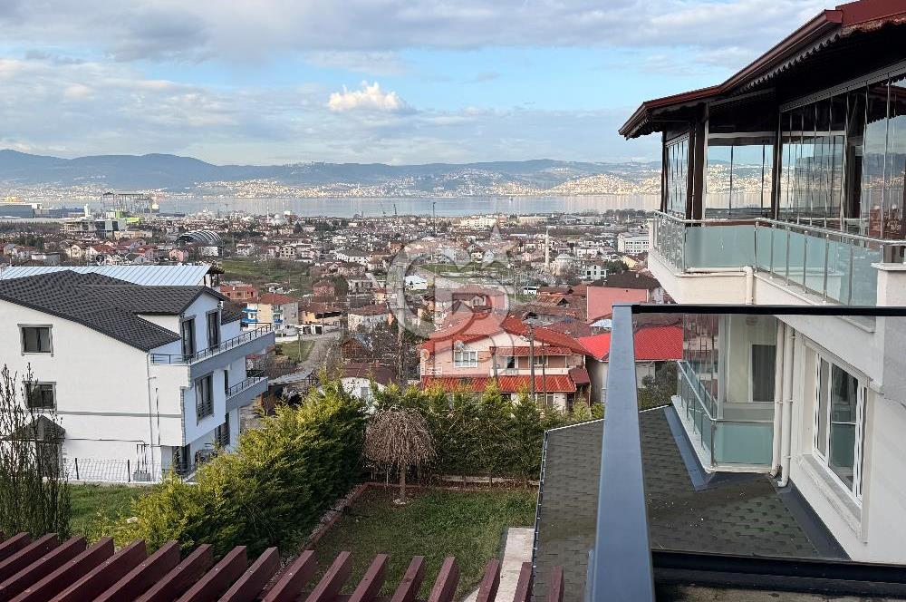 BAŞİSKELE YENİKÖYDE TAM MÜSTAKİL 4+1 DENİZ MANZARALI VİLLA