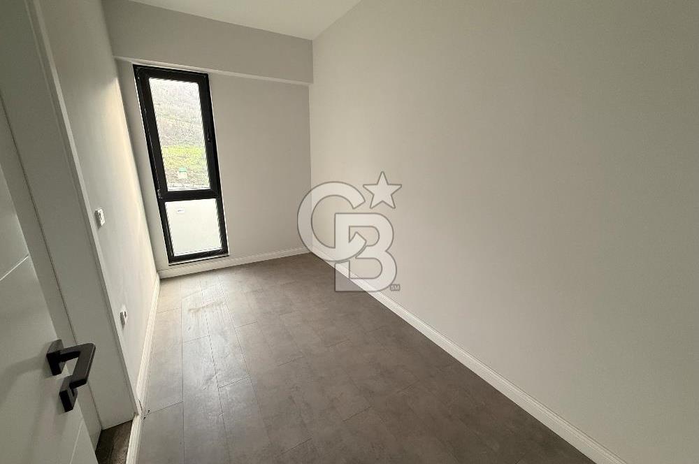 BAŞİSKELE YENİKÖYDE TAM MÜSTAKİL 4+1 DENİZ MANZARALI VİLLA