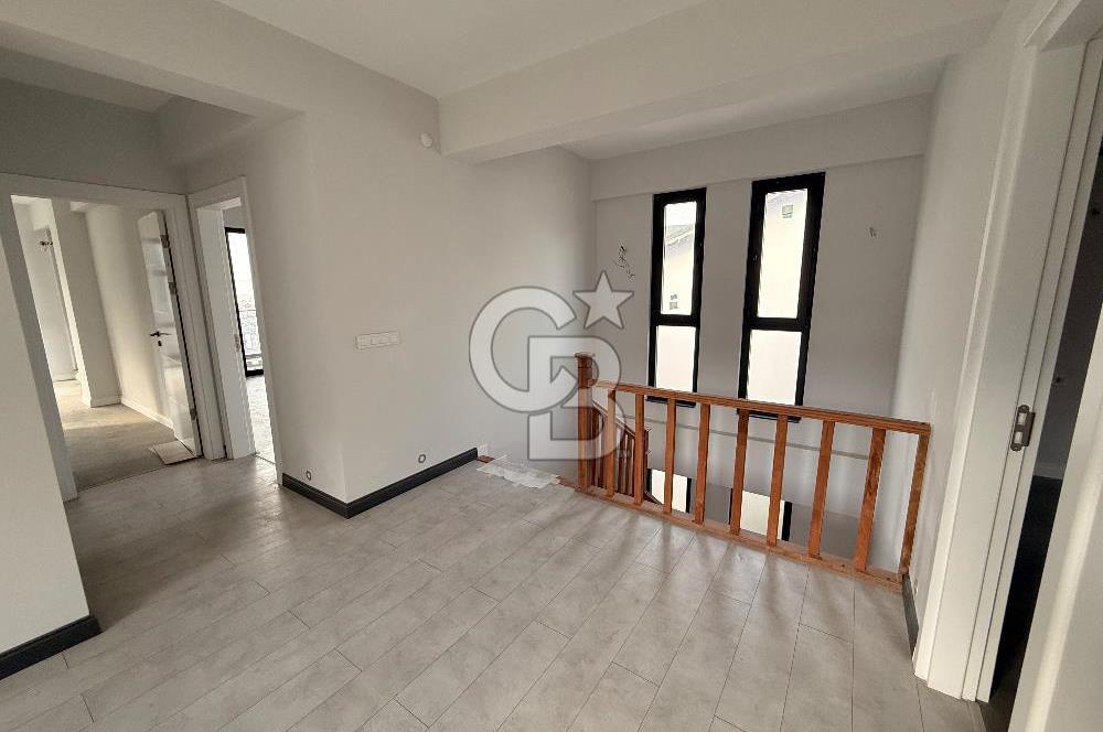 BAŞİSKELE YENİKÖYDE TAM MÜSTAKİL 4+1 DENİZ MANZARALI VİLLA