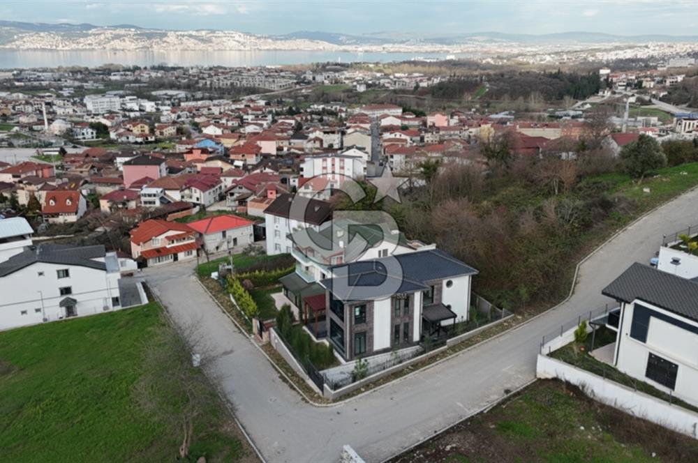 BAŞİSKELE YENİKÖYDE TAM MÜSTAKİL 4+1 DENİZ MANZARALI VİLLA