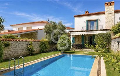 TEOK'tan Alaçatı Hacımemiş'te Havuzlu Taş Villa