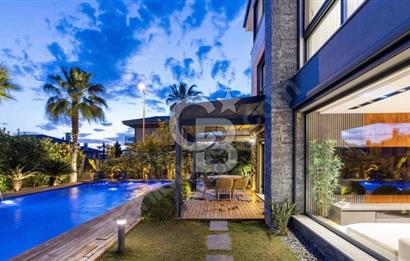 TEOK'tan Güzelbahçe'de Satılık Çok Özel Müstakil Villa