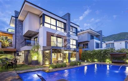 TEOK'tan Güzelbahçe'de Satılık Çok Özel Müstakil Villa