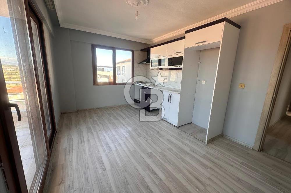 Foça Kazım Dirik Mah. Kiralık Kapalı Mutfak 2+1 Daire