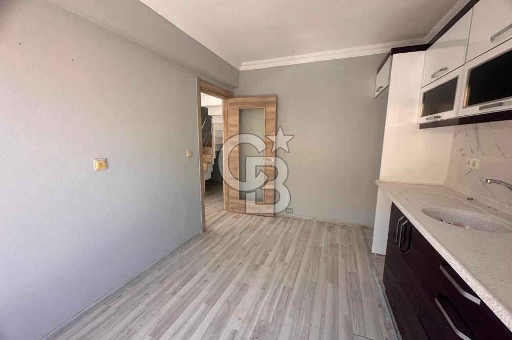 Foça Kazım Dirik Mah. Kiralık Kapalı Mutfak 2+1 Dubleks Daire