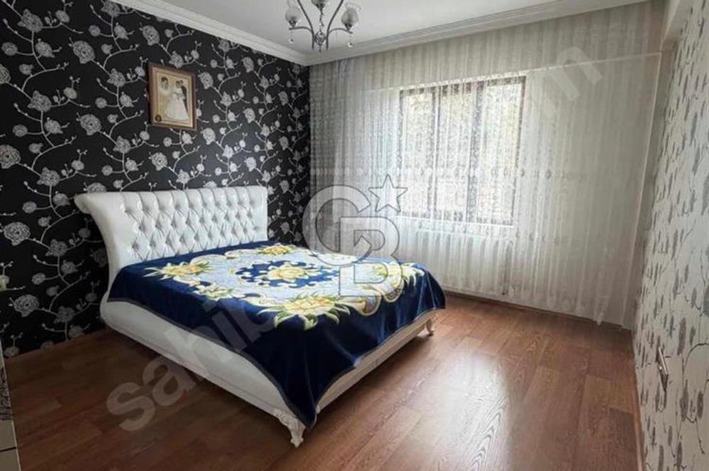 CUMHURİYET MAH. SAFİR EVLERİN' DE KİRALIK 4+1 DAİRE