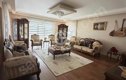 CUMHURİYET MAH. SAFİR EVLERİN' DE KİRALIK 4+1 DAİRE