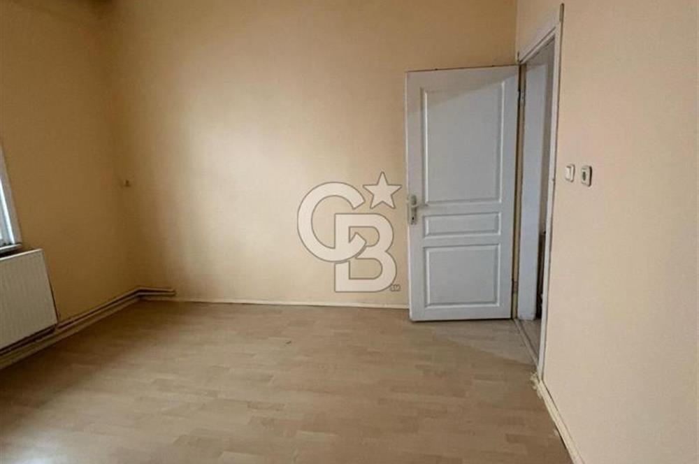 Fatih caddesinde 2+1 kiralık daire