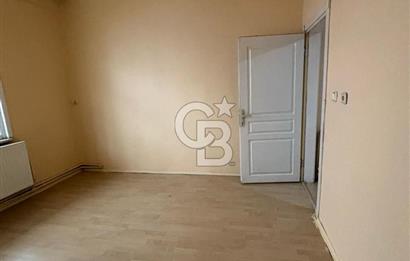 Fatih caddesinde 2+1 kiralık daire