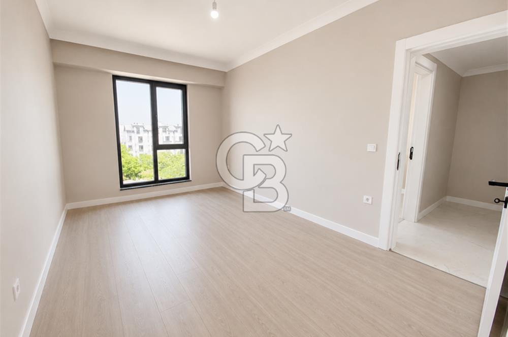 BAŞİSKELEDE HAVUZLU SİTEDE EBVYN BANYOLU SATILIK DAİRE