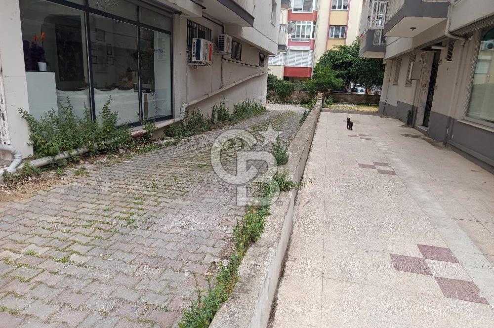 Karşiyaka Bahcelievler'de  3+1 geniş luks daire