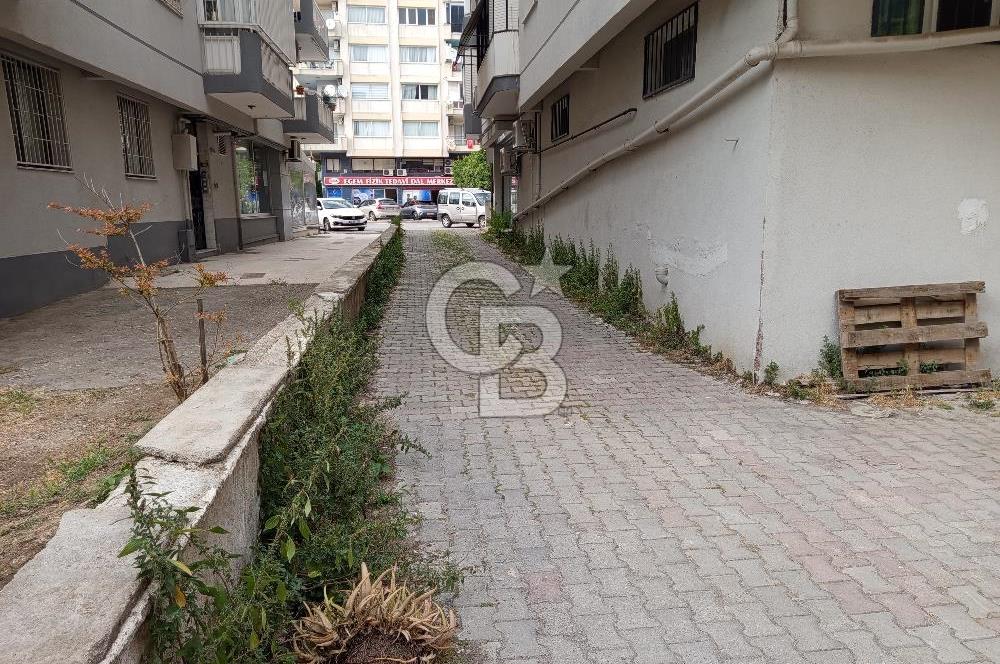 Karşiyaka Bahcelievler'de  3+1 geniş luks daire