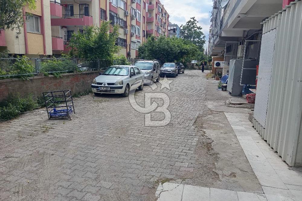 Karşiyaka Bahcelievler'de  3+1 geniş luks daire