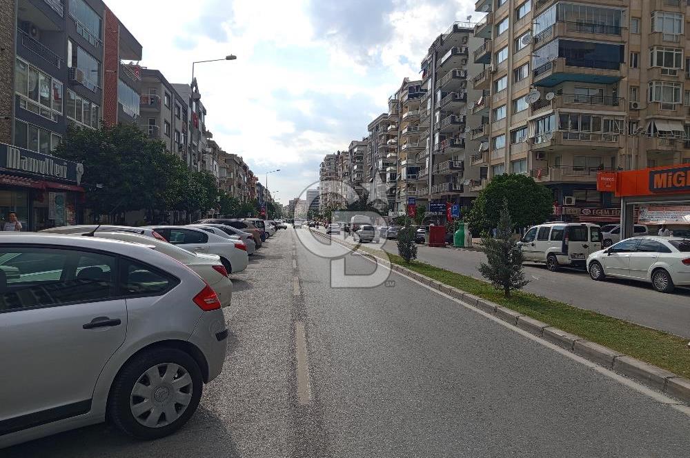 Karşiyaka Bahcelievler'de  3+1 geniş luks daire