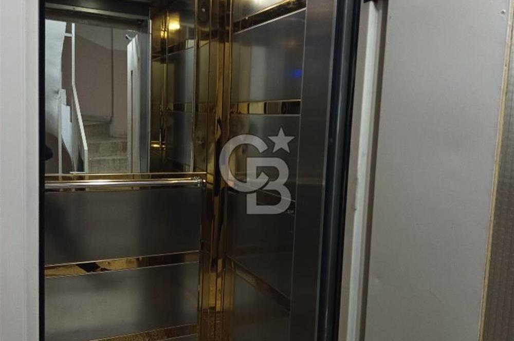 Karşiyaka Bahcelievler'de  3+1 geniş luks daire